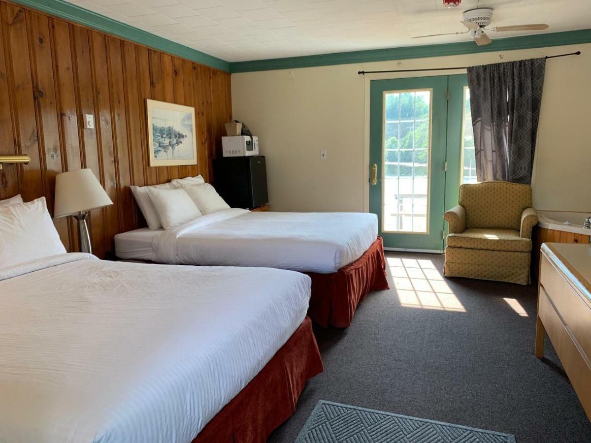 Algonquin Lakeside Inn Dwight Экстерьер фото